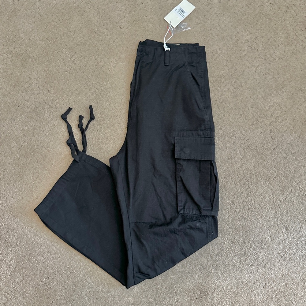 Vintage Y2K Baggy black cargo pants with adjustable waist and ankles #ca…